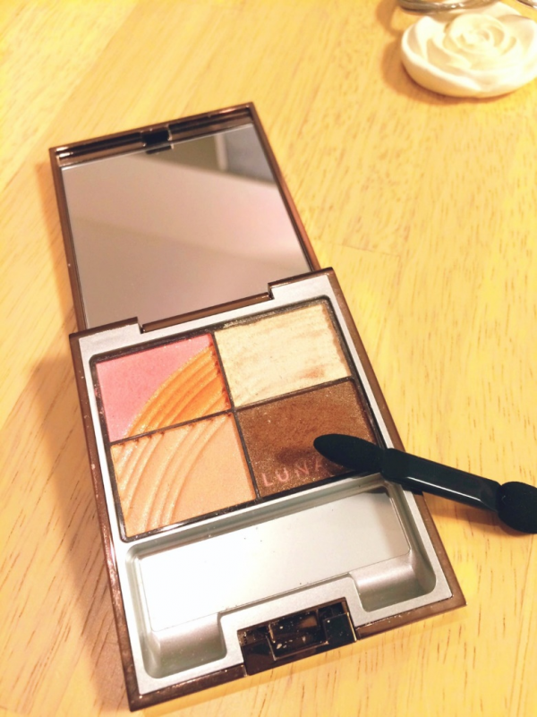 アイシャドウパレット