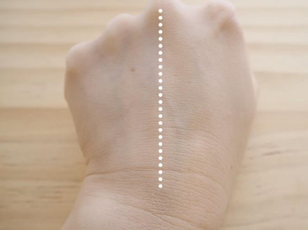 ダーマロジカ シアーティント モイスチャー比較