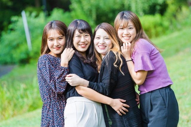 「20代前半」を2単語の英語で言うと？