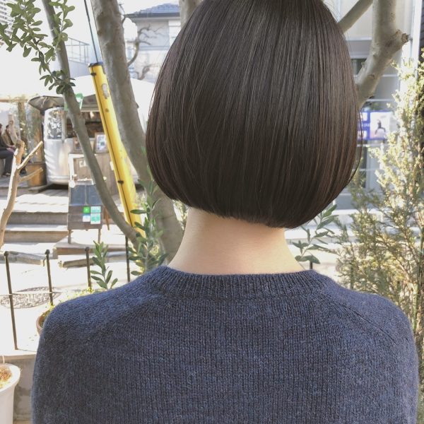 ショートボブの女性