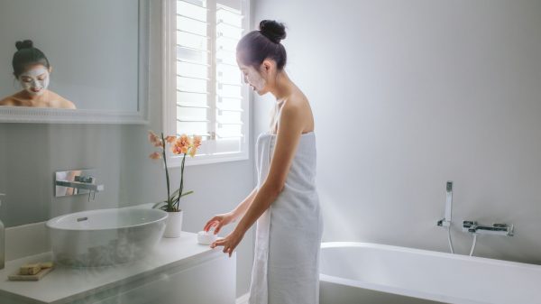 朝の女性