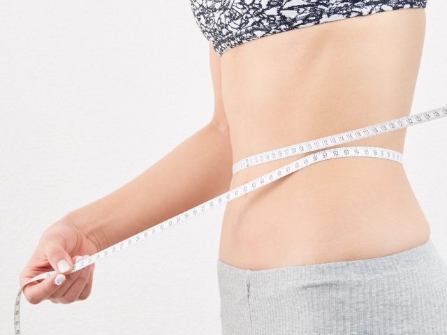 食事、生活習慣、腹筋…お正月太りを未然に防ぐ！「年末ダイエット」4選