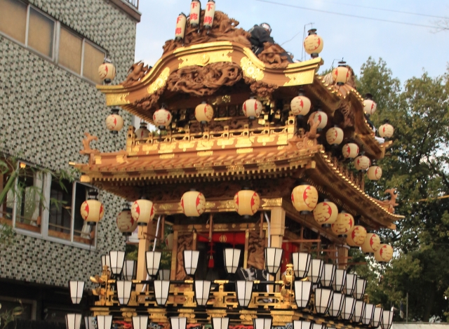 「彫刻」を1単語の英語で言うと？