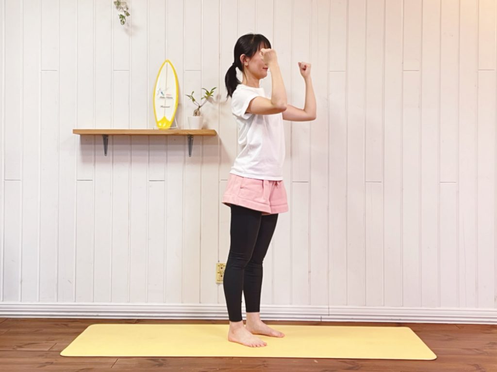 姿勢を良くして「痩せる体」をつくる!脂肪を燃焼させる【1分片足エクササイズ】
