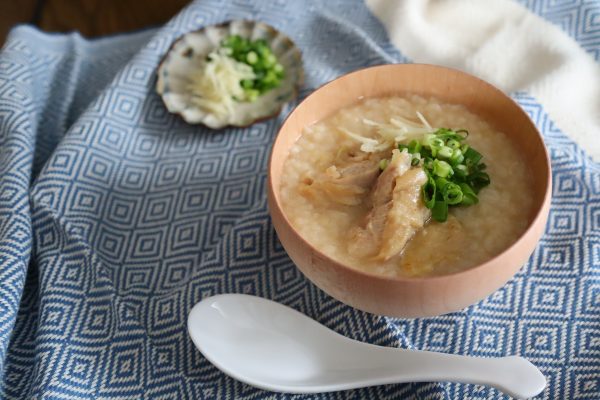 炊飯器で簡単!お肉がほろほろ「鶏かゆ」
