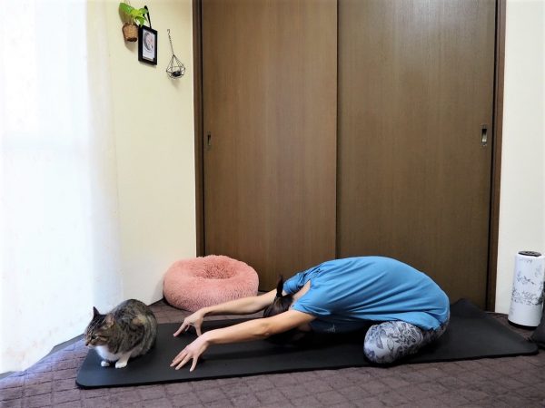 新しい生活様式でイタタ…腰痛をケアする「お尻ストレッチ」♪