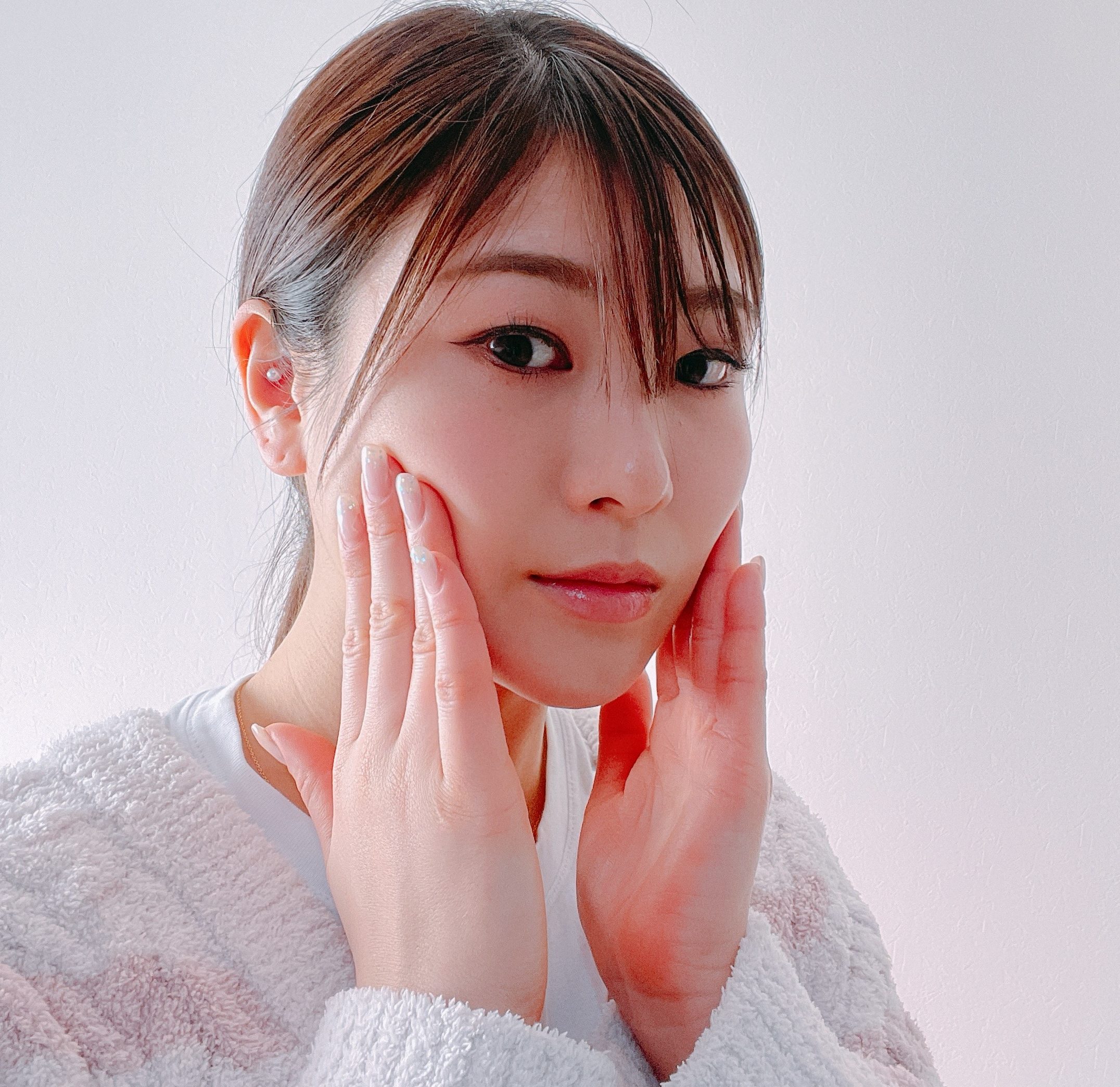 メイク前のフェイスマッサージで血色アップ！わたしの朝の美容習慣