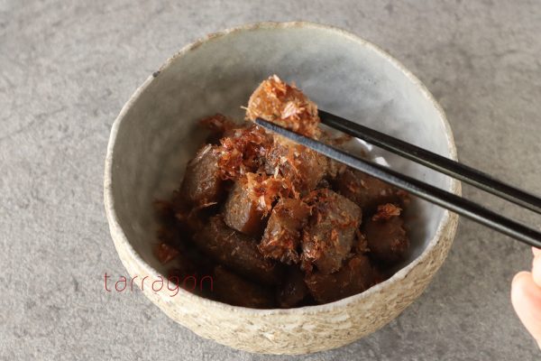 腸内環境を整えよう!簡単ヘルシー「こんにゃくの甘辛おかか炒め」