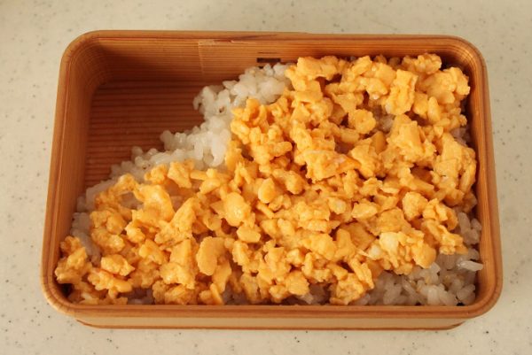 2品弁当の詰め方