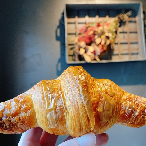【東京・後楽園】食べ飽きない美味しさのバゲットに出会えるベーカリー「COMME D HAB(コムダブ)」