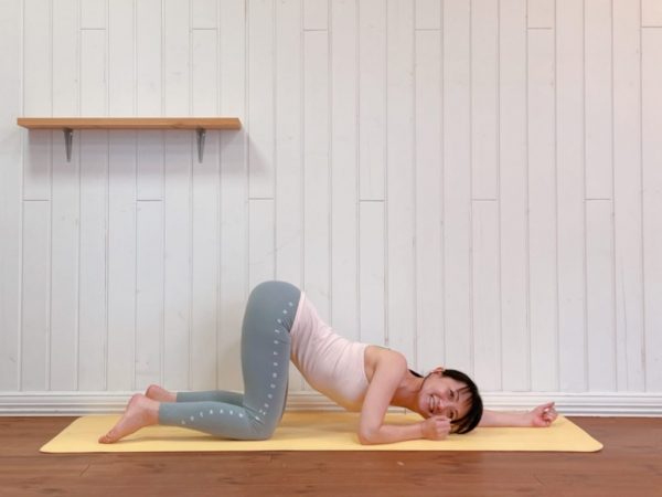 筋トレなしで気持ちいい!肩こりにも効く「二の腕引き締めストレッチ」♪byTOMOKOさん