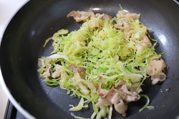 キャベツと豚肉