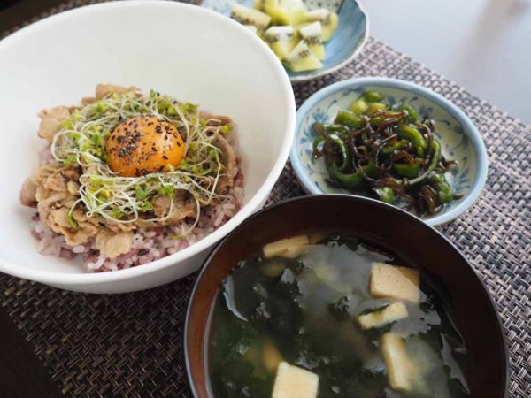 朝美人アンバサダー高木さん_和食雑穀ご飯