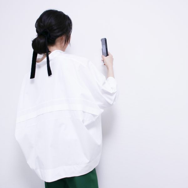 普段使いにぴったり!万能「シャツ」コーデ