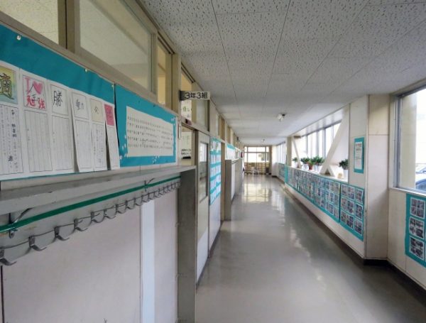 学校の廊下