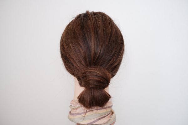 湿気に負けない！梅雨シーズンに活躍する「簡単ヘアアレンジ」3選