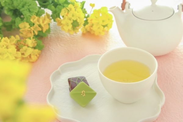 お茶とお菓子