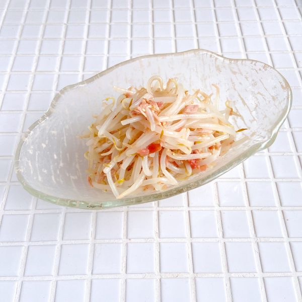 レンジだけで完成!簡単作り置き「もやしの梅ナムル」