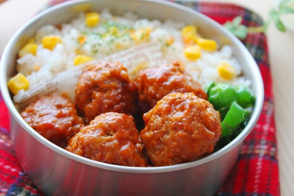 焼かずに煮るだけ!簡単「手作りミートボール」のお弁当byかめ代さん