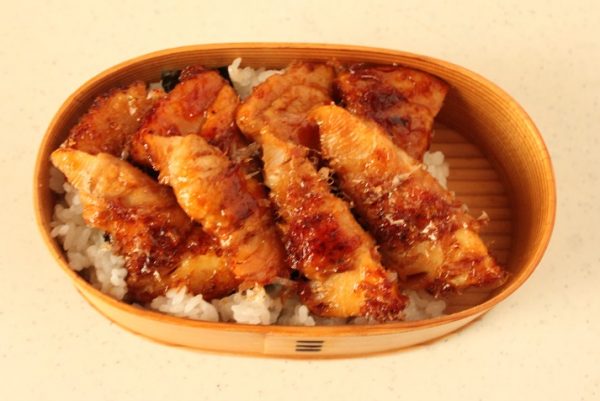 2品弁当の詰め方