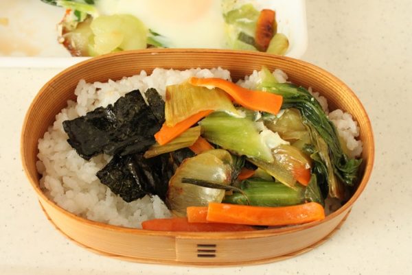 お弁当の詰め方