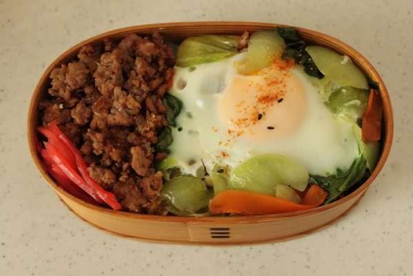 お弁当の詰め方