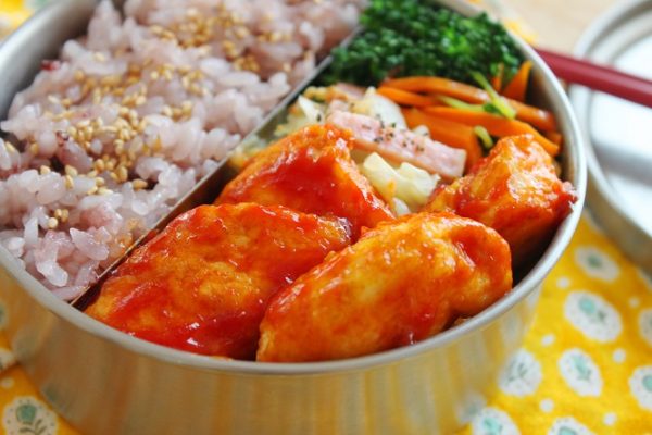 食がすすむ味!「鶏ささみのケチャップカレー焼き」のお弁当byかめ代。さん