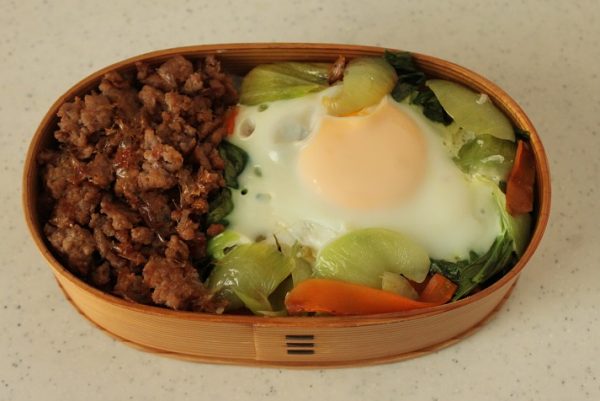 お弁当の詰め方