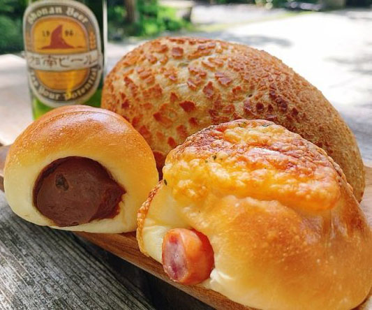 【茅ケ崎】日本酒の蔵元が作る極上のパンを味わう！「mokichi baker&sweets+wurst」
