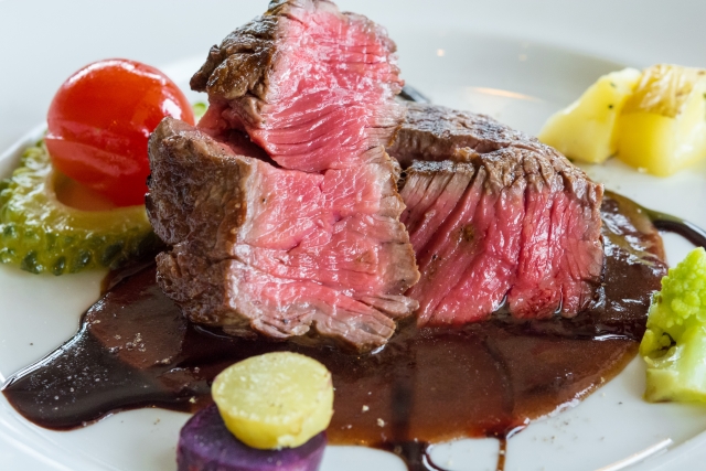 (赤身のお肉をしっかり噛んで食べるとgood)
