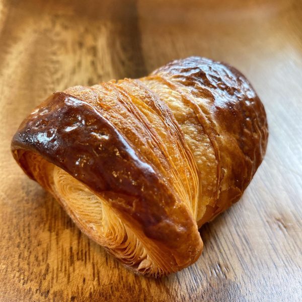【東京・竹ノ塚のパン屋】甘じょっぱい“アンチョビクロワッサン”が美味しすぎ!「市東製作所」byパンマニア 片山智香子さん