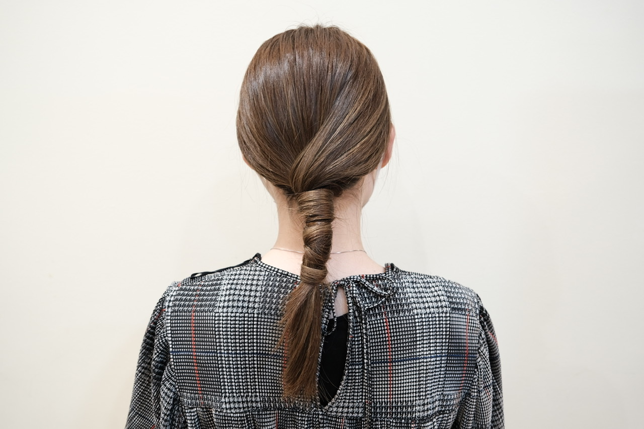 フォーマルOK♪シンプルだけど品がある「ひとつ結び」簡単アレンジ術