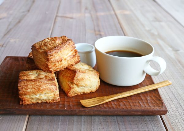 休日モーニングに♪ホットケーキミックスで作る料理家さん達の「スコーン」レシピ3選
