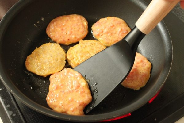 ひき肉ピカタ
