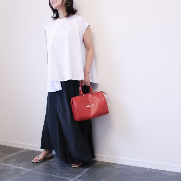 体型カバーもおしゃれも叶う♪万能「デザインTシャツ」の着こなし方