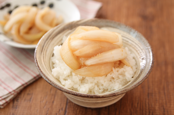 チンして混ぜるだけ!ご飯が進む「甘辛味噌ポン玉ねぎ」の作り置き by五十嵐ゆかりさん