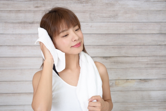 頭皮のにおいやベタつきを防ぐ！夏向きシャンプーとすっきりヘアケア術♪
