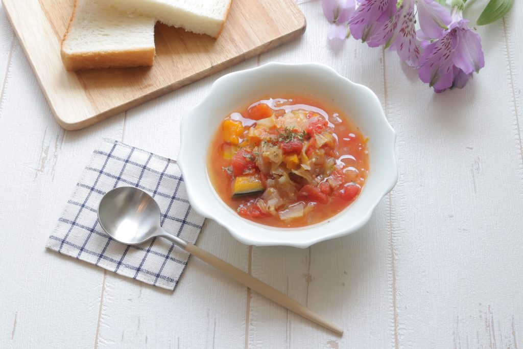 朝の「腸活トマトスープ」