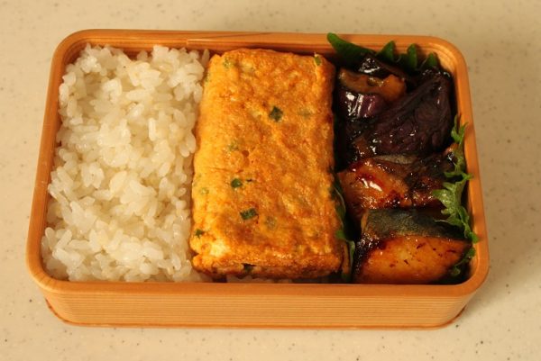 2品弁当の詰め方