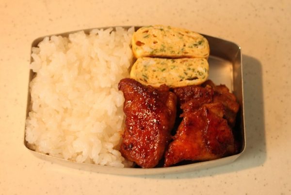 2品弁当の詰め方