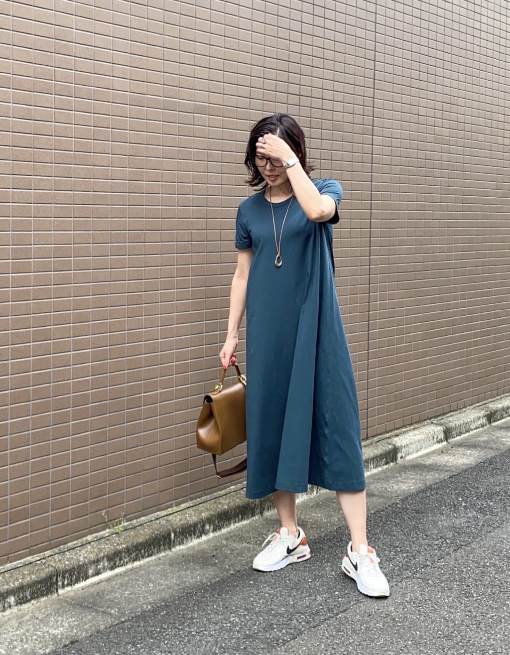 カットソーワンピの着こなし