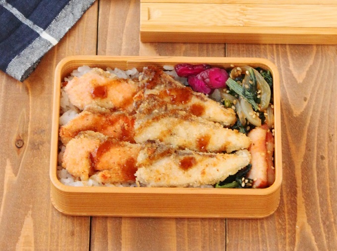 夕食の残りで簡単！「お刺身カツ」「小松菜炒め」2品弁当