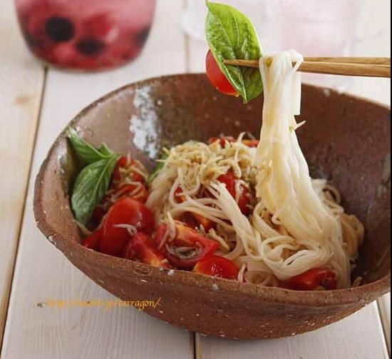 トマトとしらすが相性抜群「イタリアンそうめん」