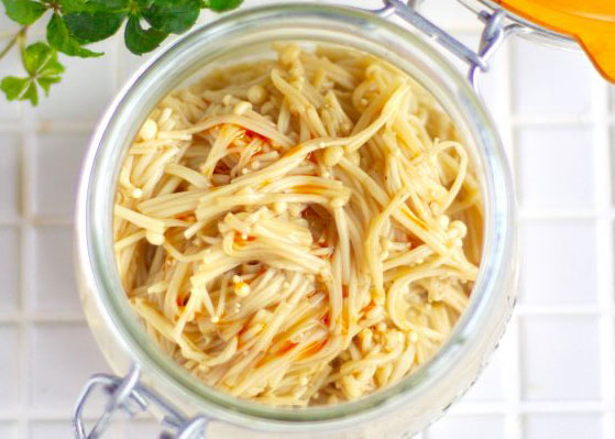 たっぷり食べてもヘルシー！簡単「えのき」ダイエット朝食レシピ3選