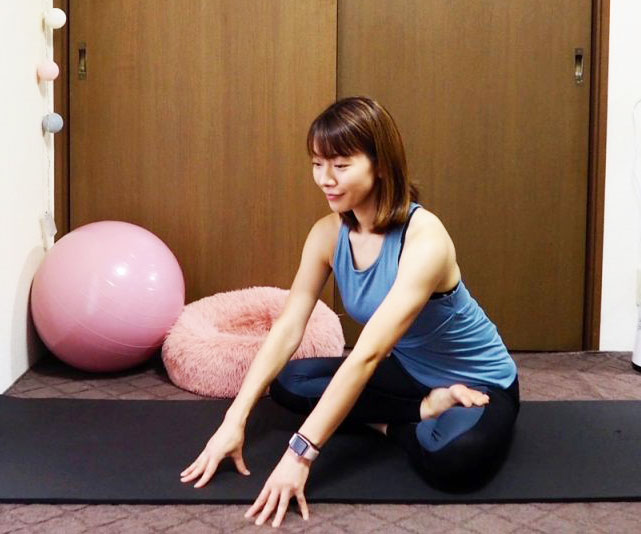 朝の“ダルおも足”をスッキリ軽く！簡単「股関節」ストレッチ