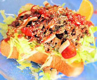 食べて夏バテ予防！簡単「タコライス風トースト」レシピ