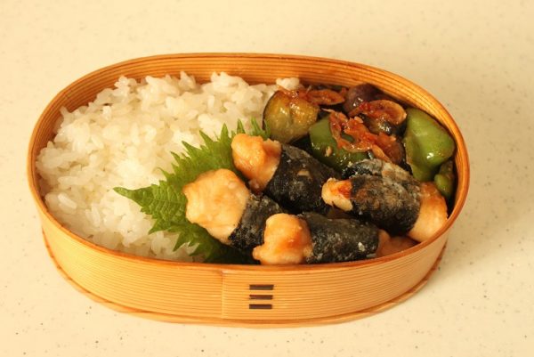 2品弁当の詰め方