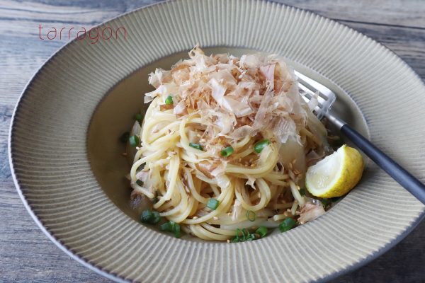 間違いなし!休日ブランチに簡単「ツナと玉ねぎのバター醤油パスタ」♪