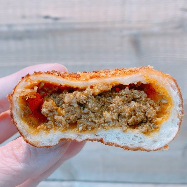 【東京・有明】本格的なインド料理を思わせる限定カレーパン!「MUJI Bakery」