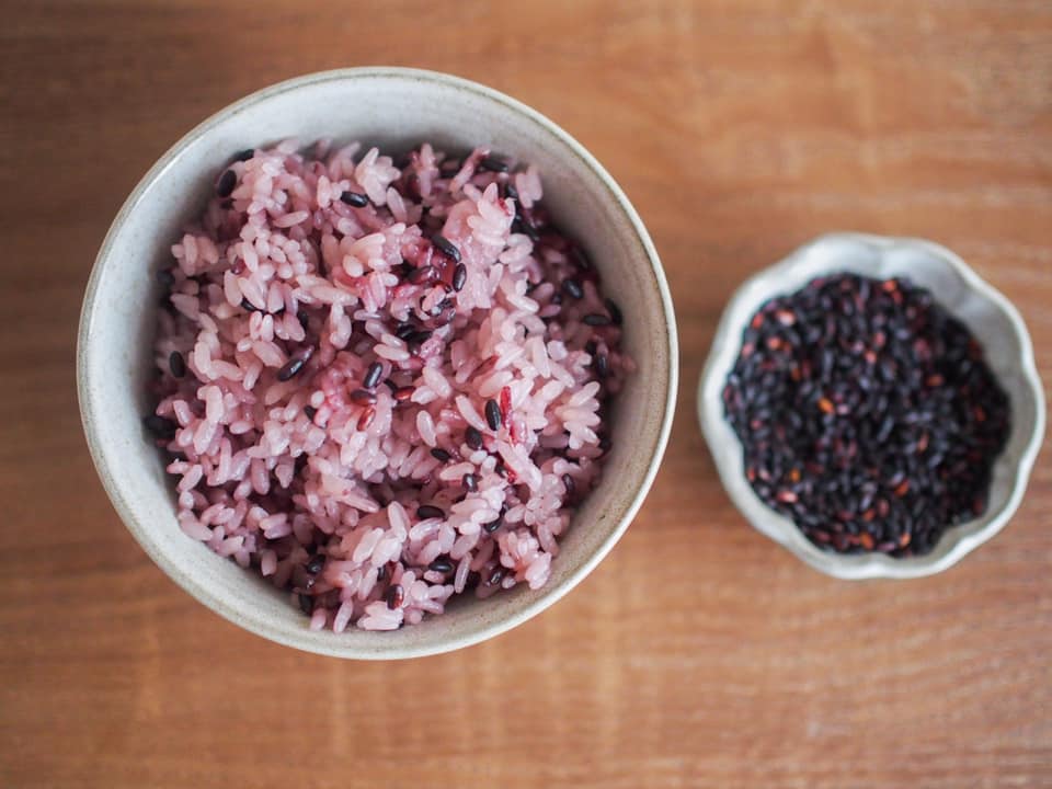 真っ黒なお米！毎日の食事に取り入れやすい「黒米」とは？
